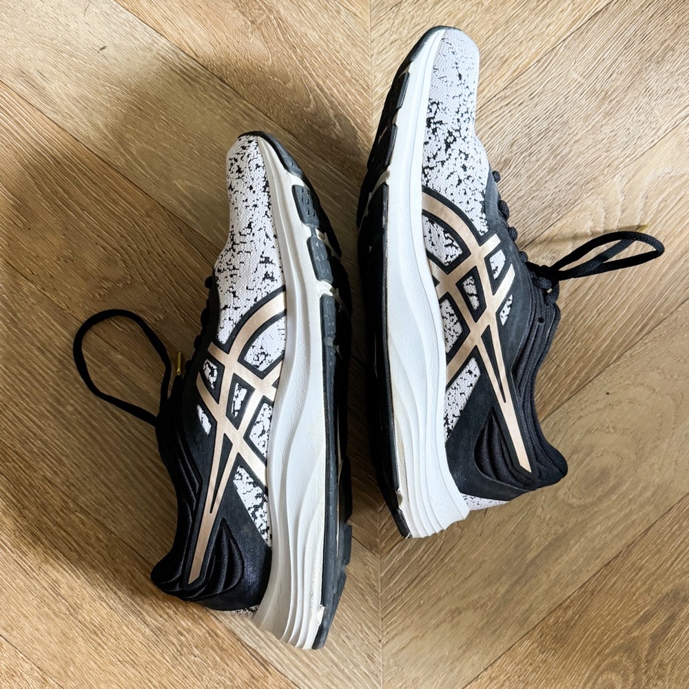 ASICS Gel-Pulse Sneakers with Amplifoam
